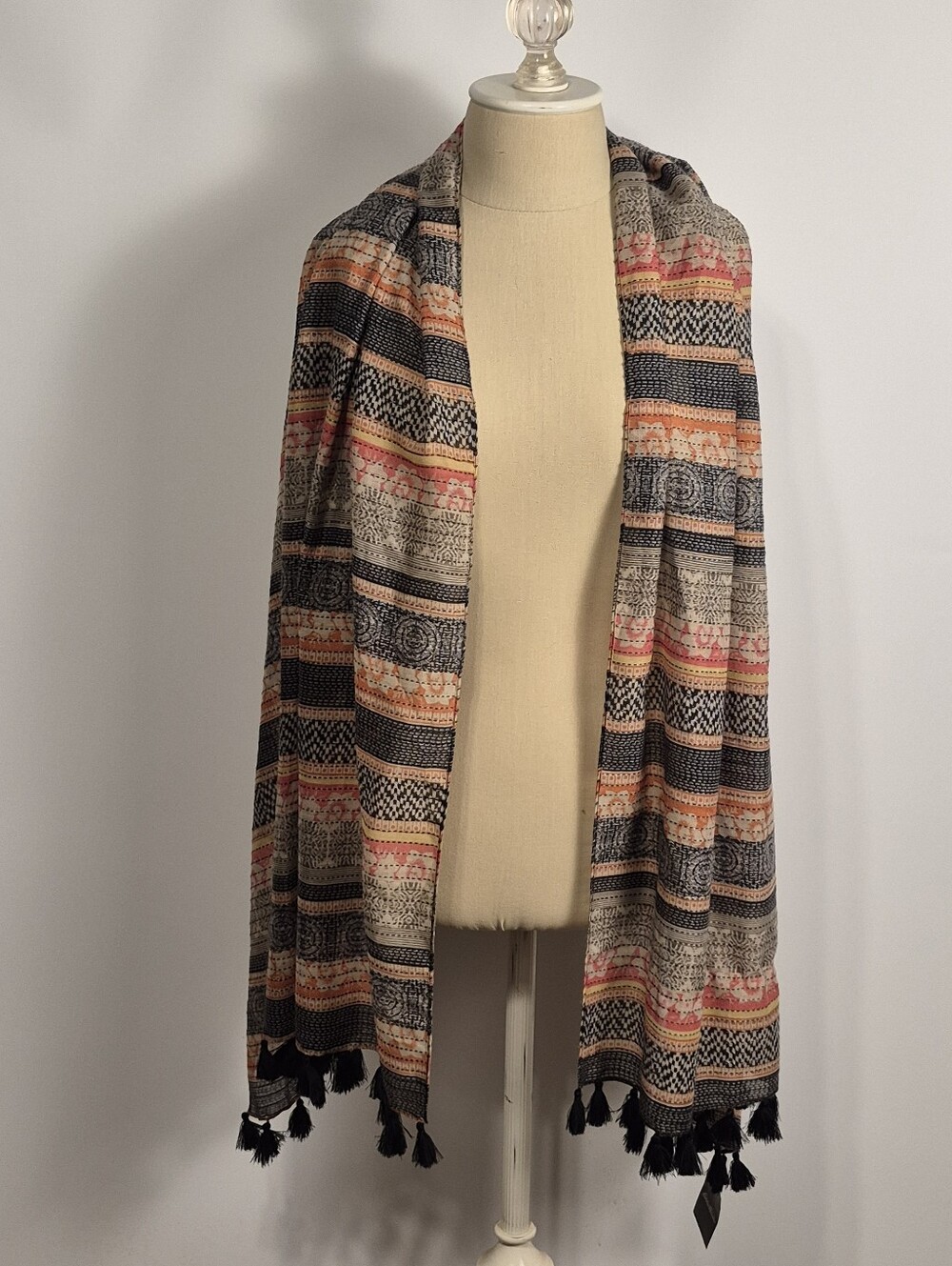 NWT Eddie Bauer Sitka Woven Oblong Scarf 100% Polyester